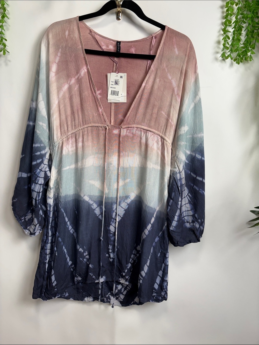 Raviya Ombre Tie-Dye V-Neck Tunic in Pink, Light Blue and Navy